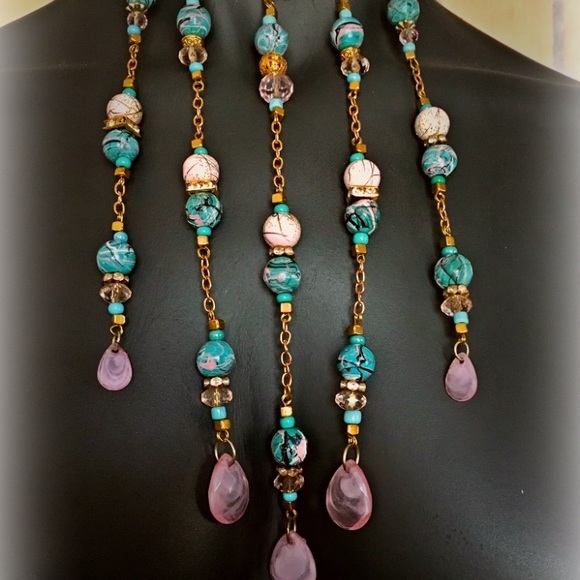 Gorgeous pink and turquoise chandelier necklace - Picture 2 of 2
